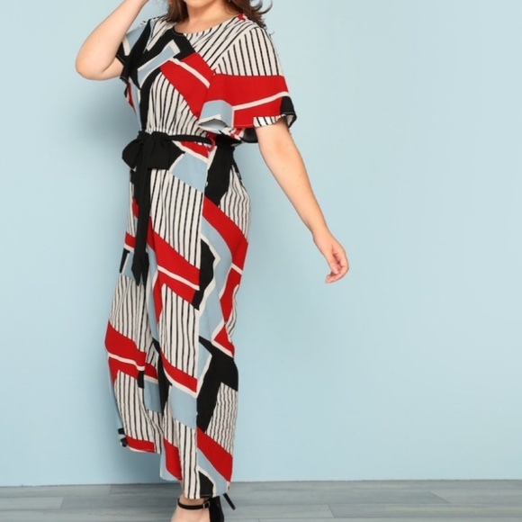 Wide Leg Romper/ Jumpsuit Size 0XL! PRE-OWNED! - Picture 2 of 8